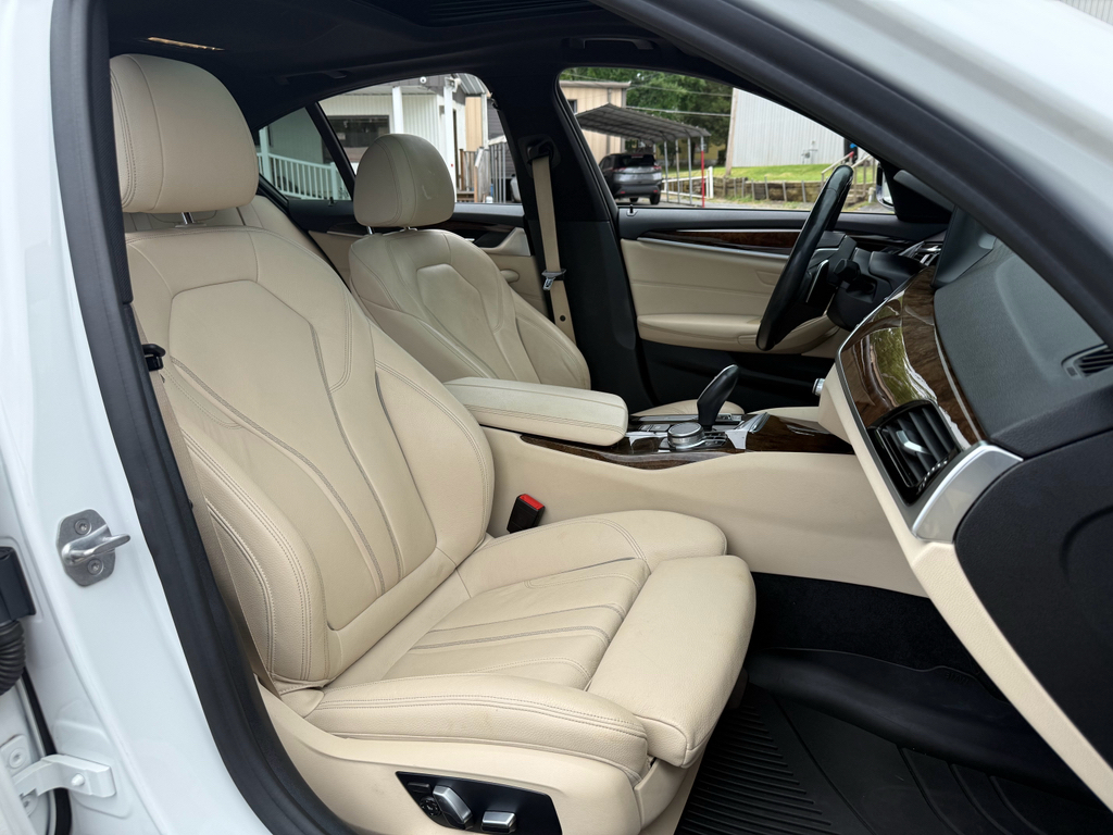 2020 Bmw 540i representative vehicle photo
