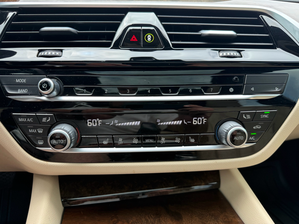 2020 Bmw 540i representative vehicle photo