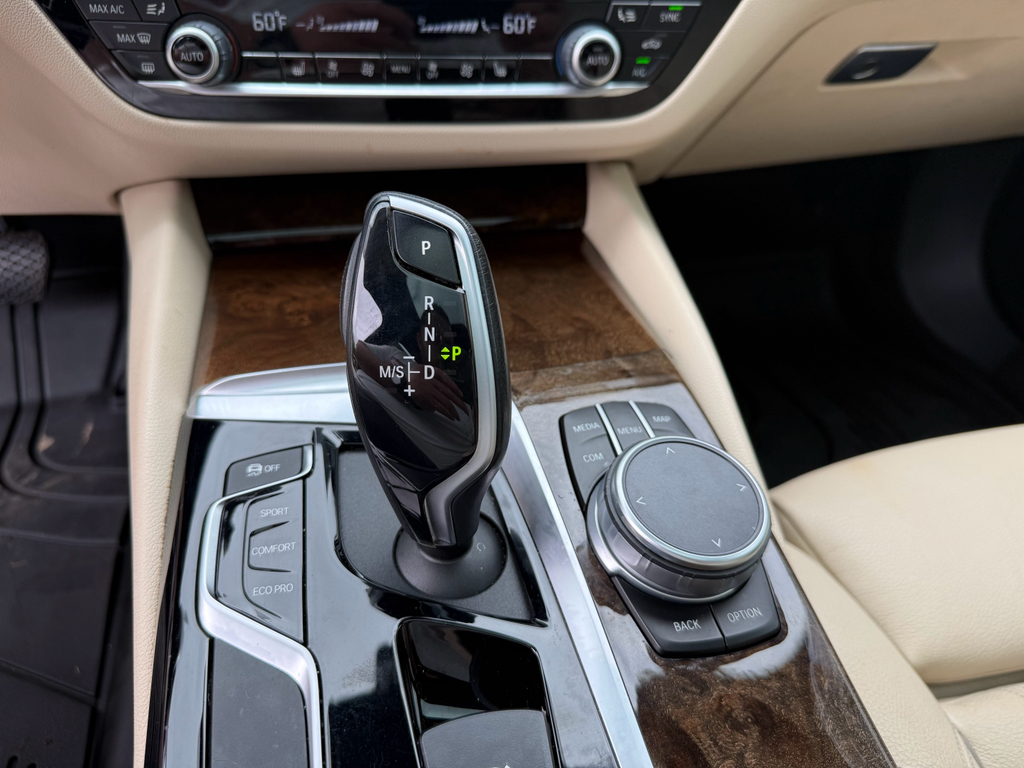 2020 Bmw 540i representative vehicle photo