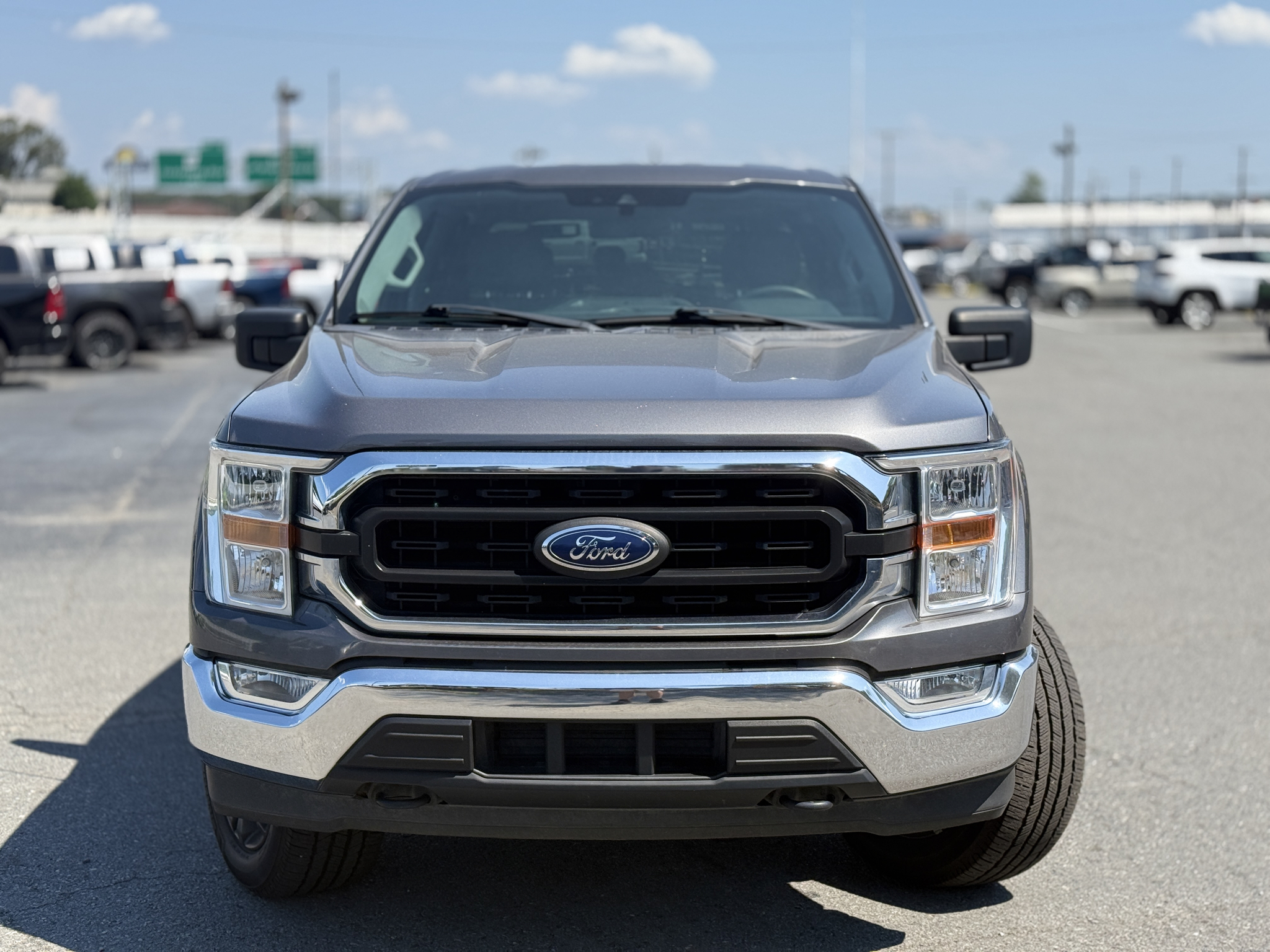 2021 Ford F-150 XLT photo 2