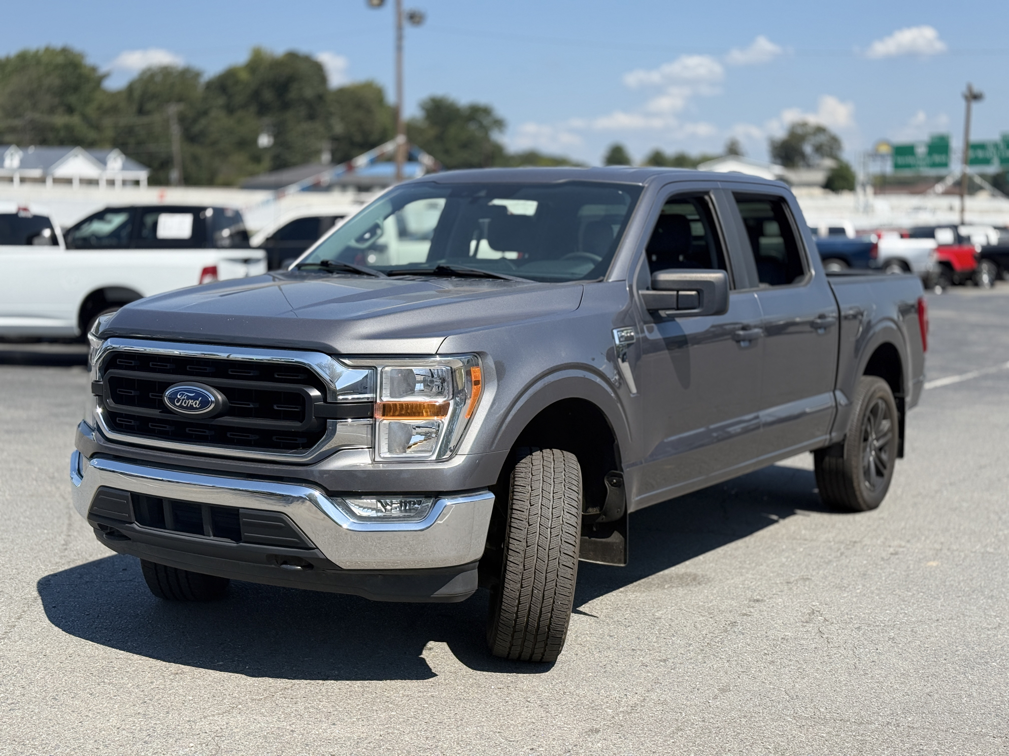 2021 Ford F-150 XLT photo 3