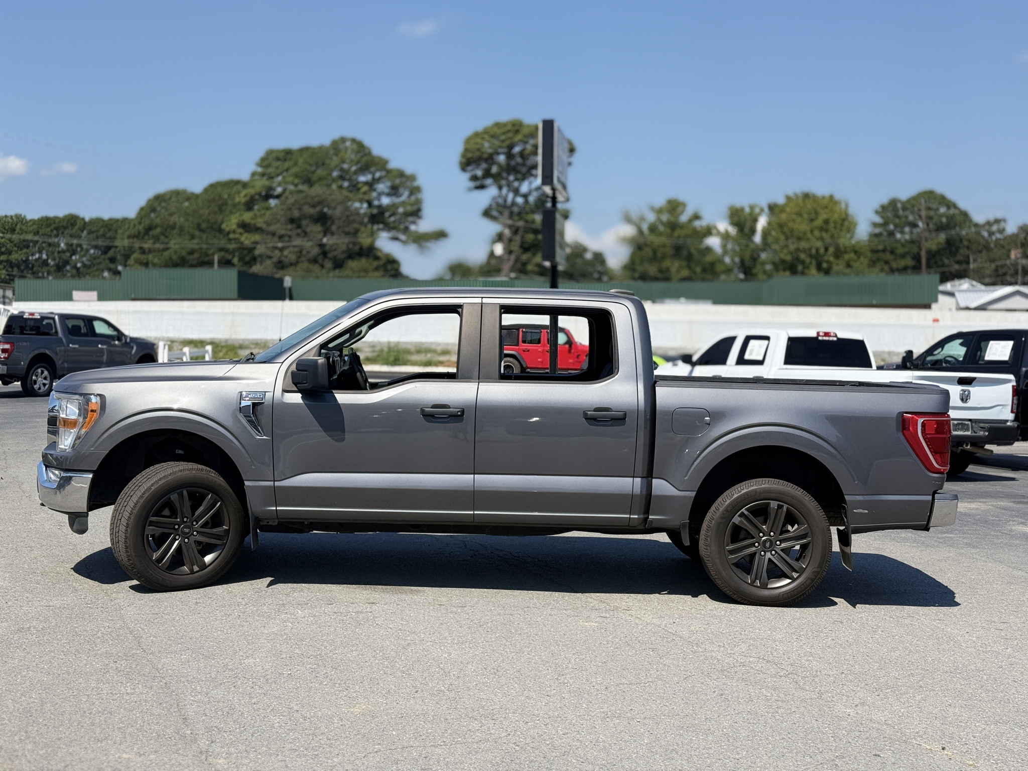 2021 Ford F-150 XLT photo 4