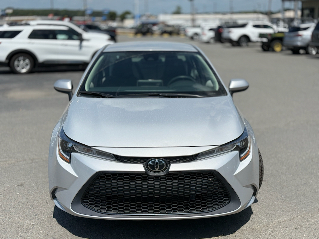 2020 Toyota Corolla LE photo 3