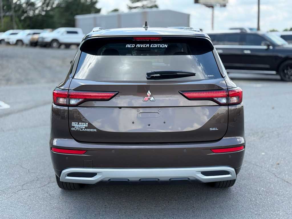 2022 Mitsubishi Outlander SEL photo 6