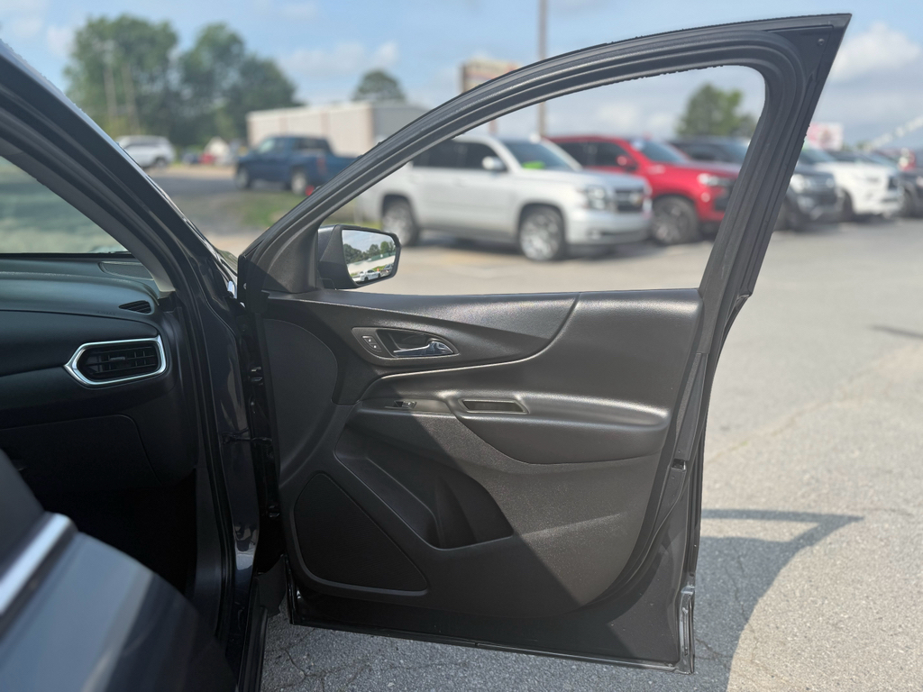 2022 Chevrolet Equinox representative vehicle photo