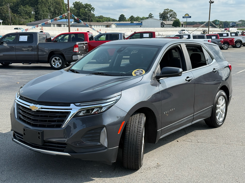 2022 Chevrolet Equinox LT photo 3