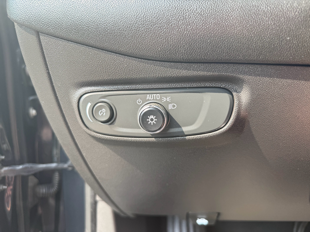 2022 Chevrolet Equinox representative vehicle photo