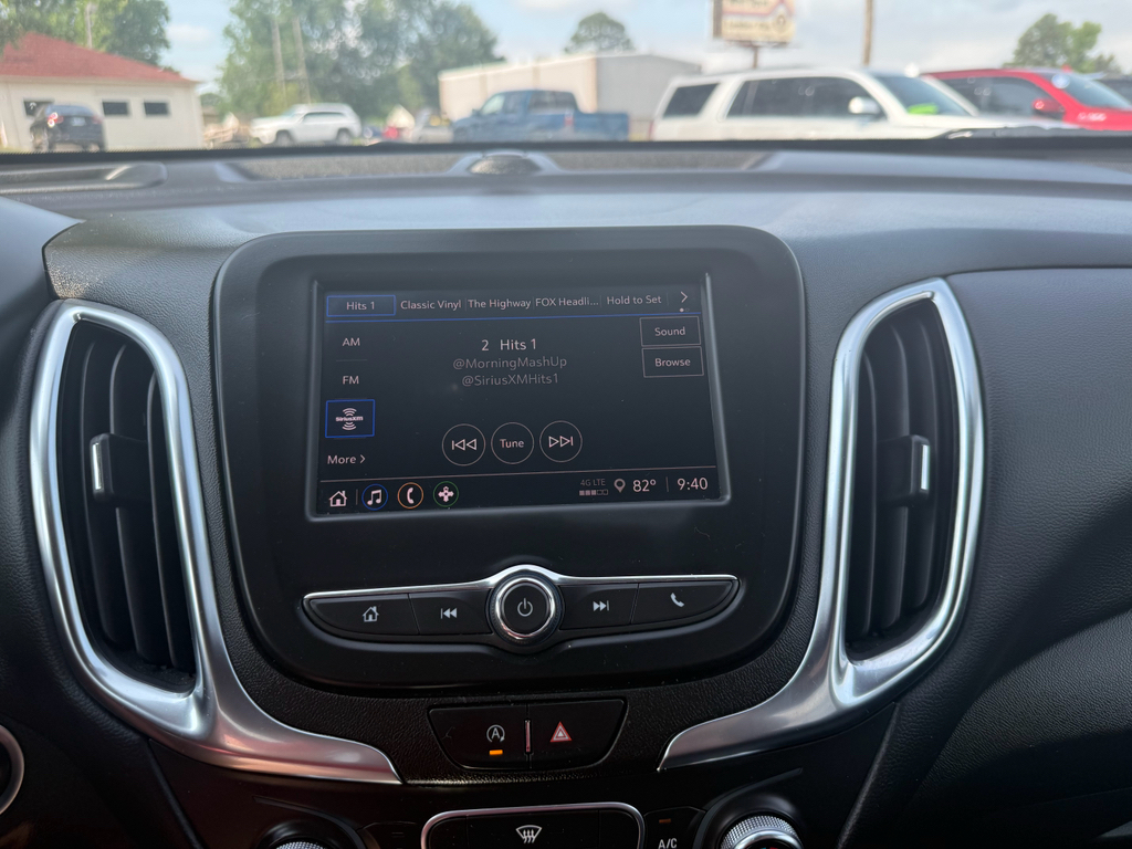 2022 Chevrolet Equinox representative vehicle photo