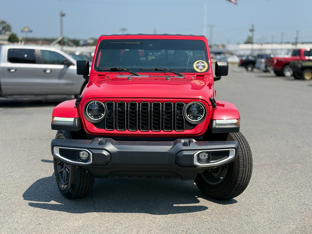 2024 Jeep Gladiator Sport S photo 2