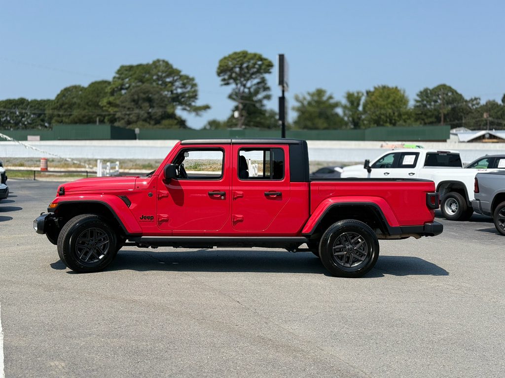 2024 Jeep Gladiator Sport S photo 4