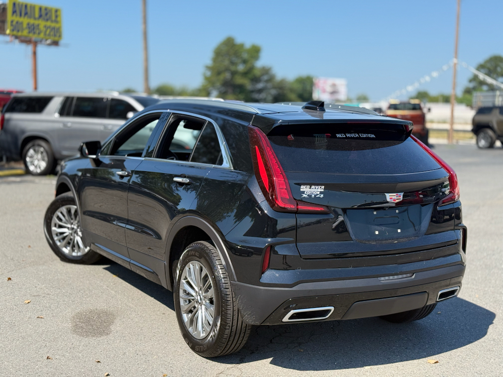 2025 Cadillac XT4 FWD Premium Luxury photo 5