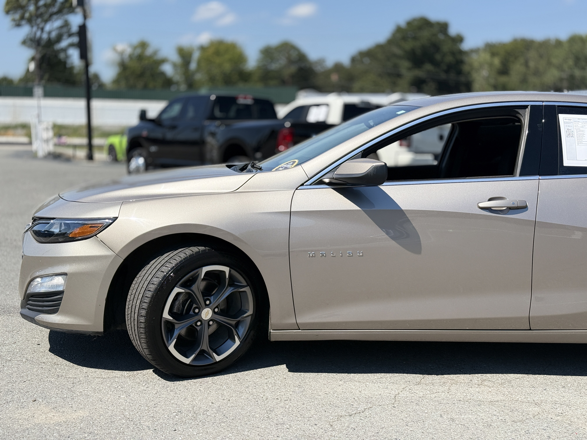 2024 Chevrolet Malibu LT photo 5