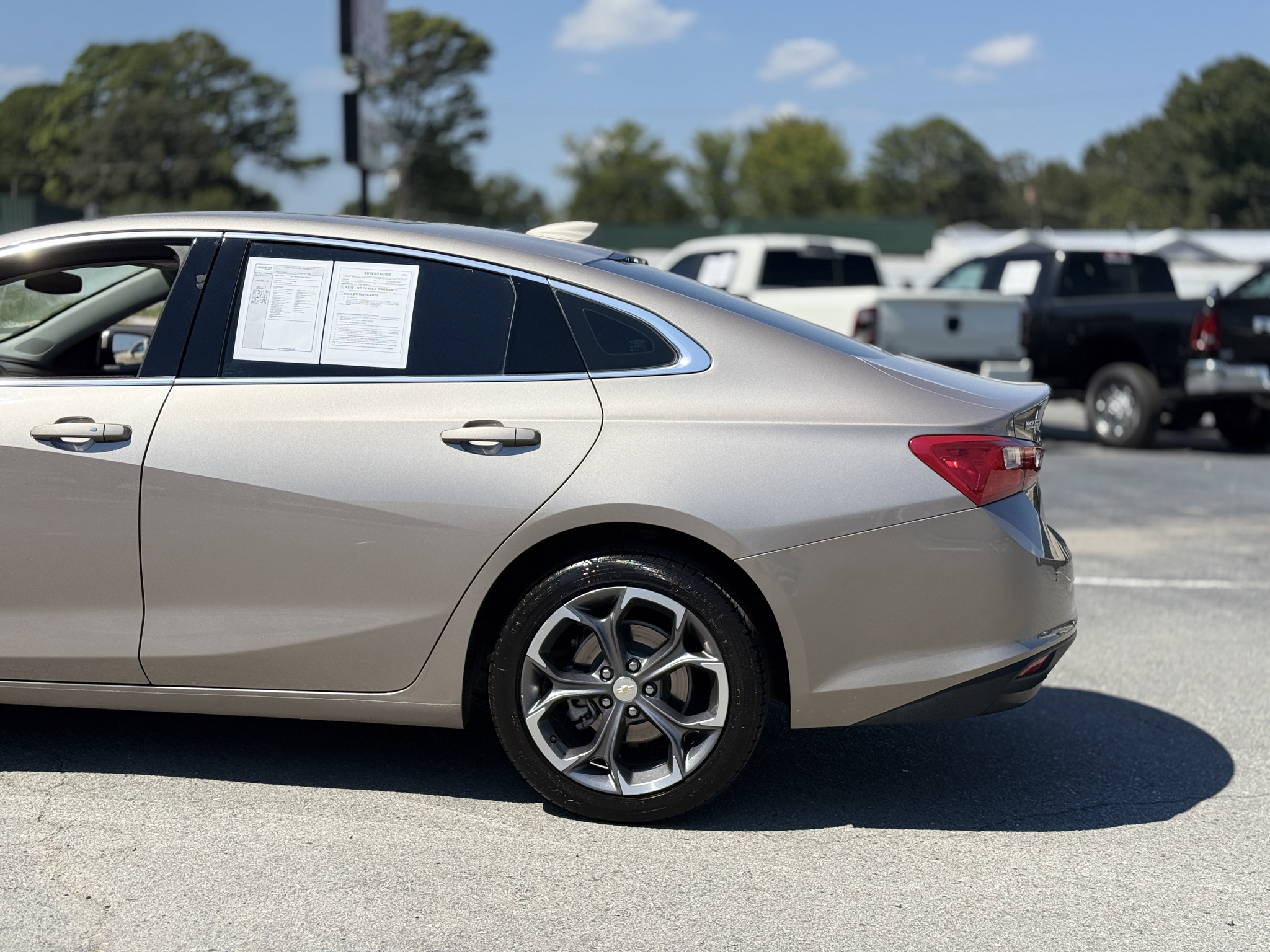 2024 Chevrolet Malibu LT photo 6