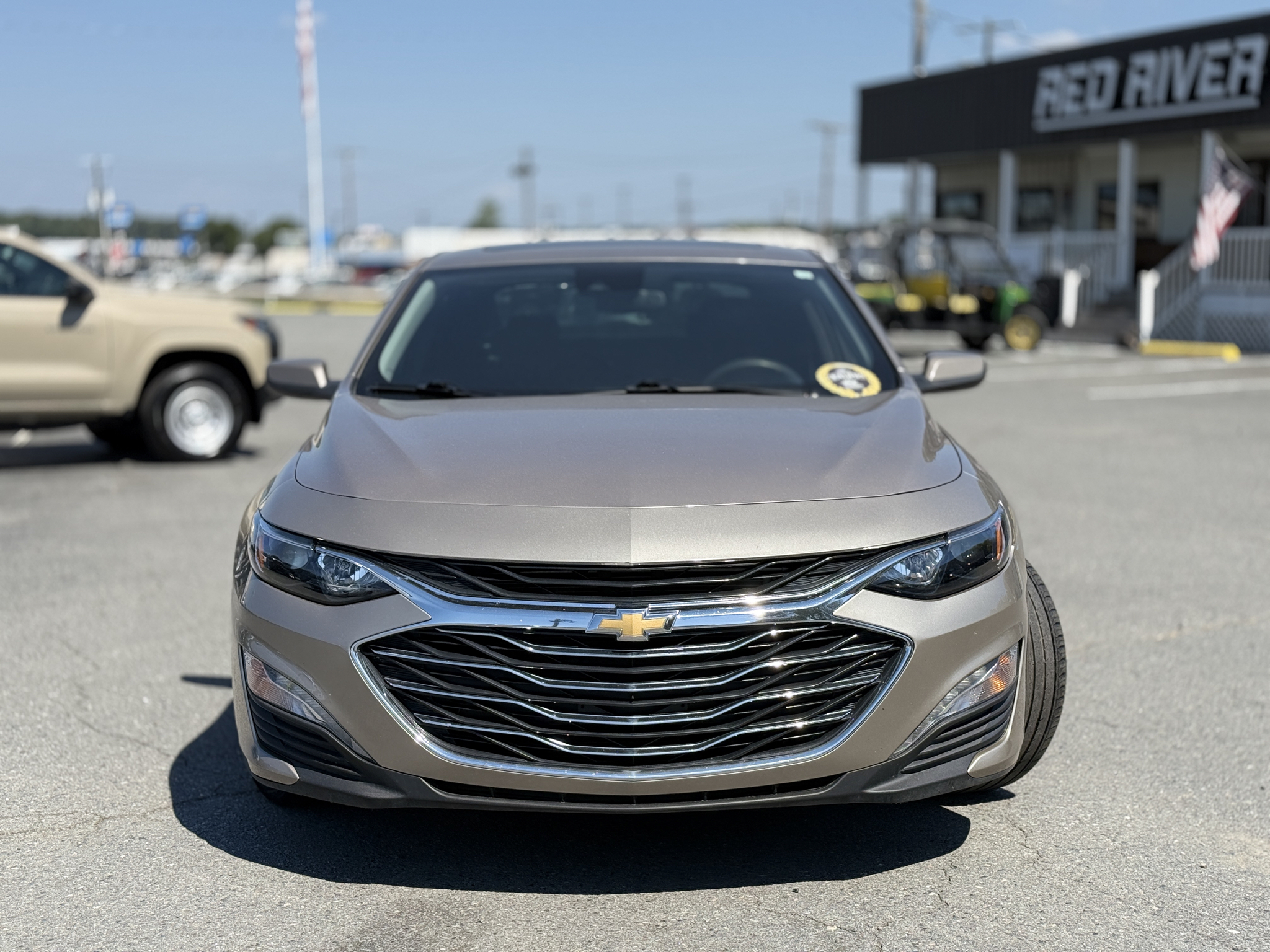 2024 Chevrolet Malibu LT photo 2