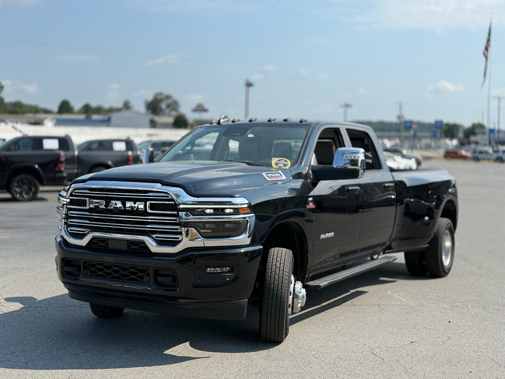 2025 Ram 3500 Laramie photo 3
