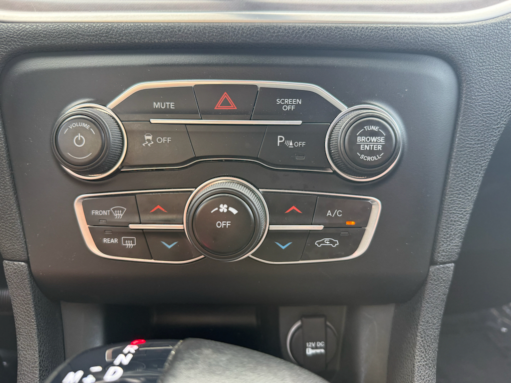 2019 Dodge Charger representative vehicle photo
