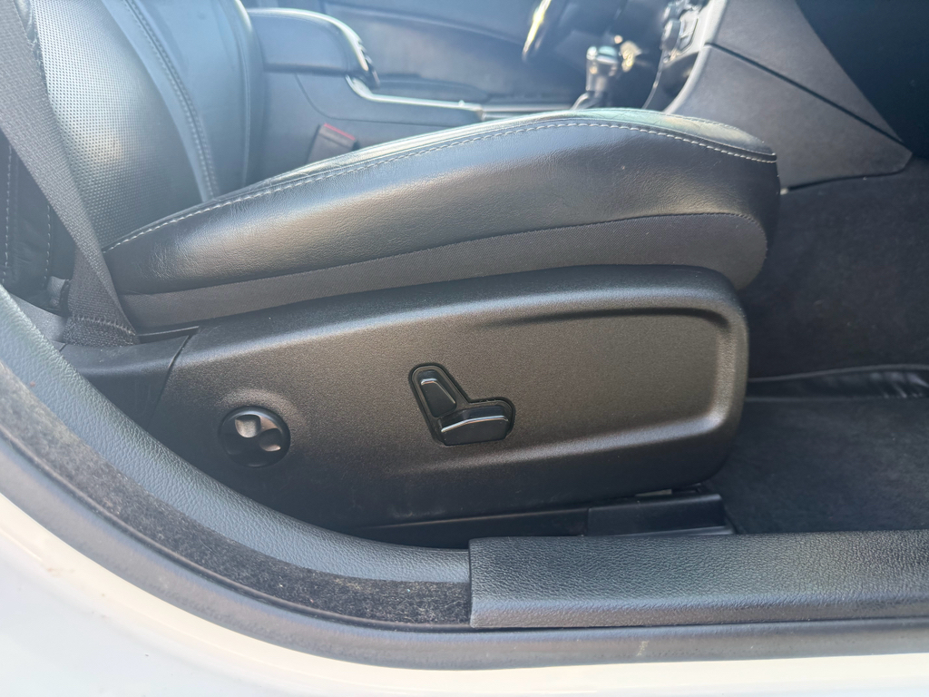 2019 Dodge Charger representative vehicle photo