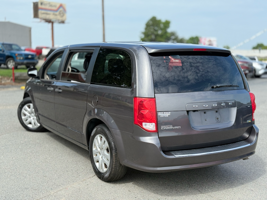 2019 Dodge Grand Caravan SE photo 5