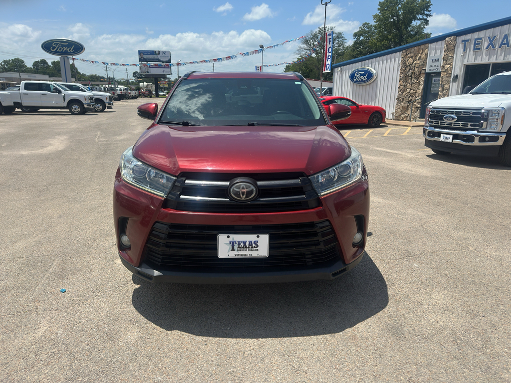 Used 2017 Toyota Highlander SE with VIN 5TDKZRFH2HS521391 for sale in Winnsboro, TX