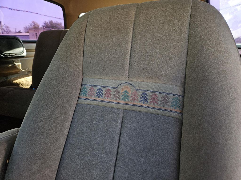 1991 Ford Bronco - Photo 20