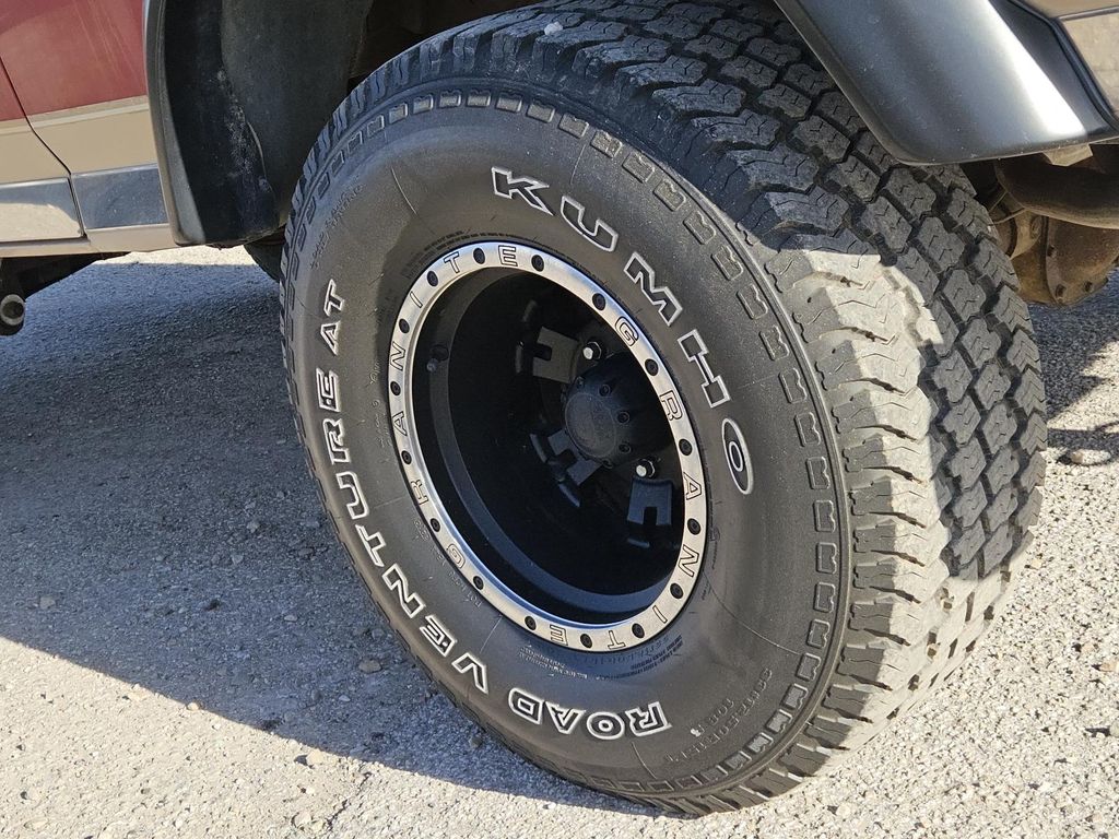1991 Ford Bronco - Photo 8