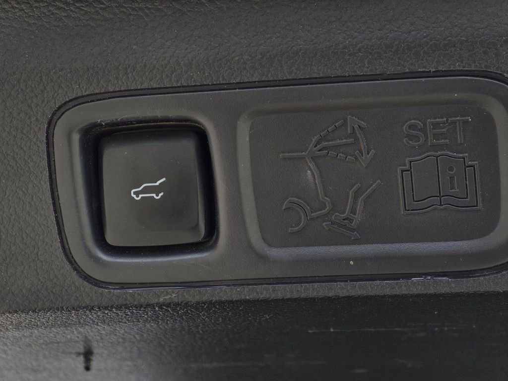 2022 Ford Expedition Limited - Photo 13
