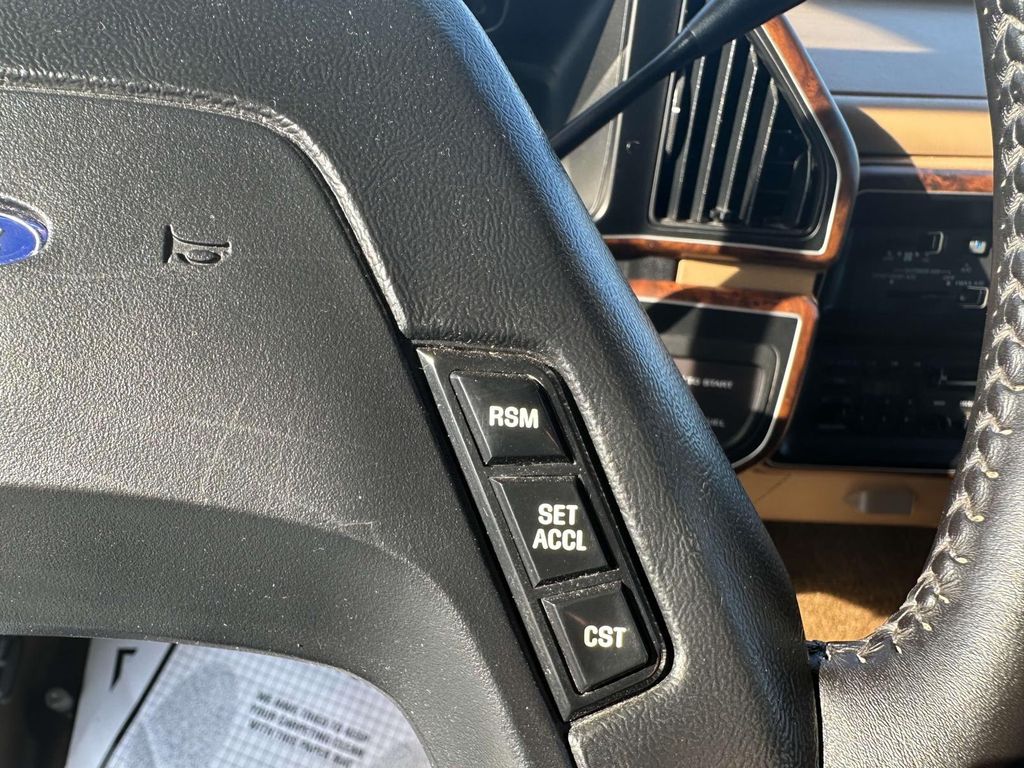 1988 Ford F-250 - Photo 21