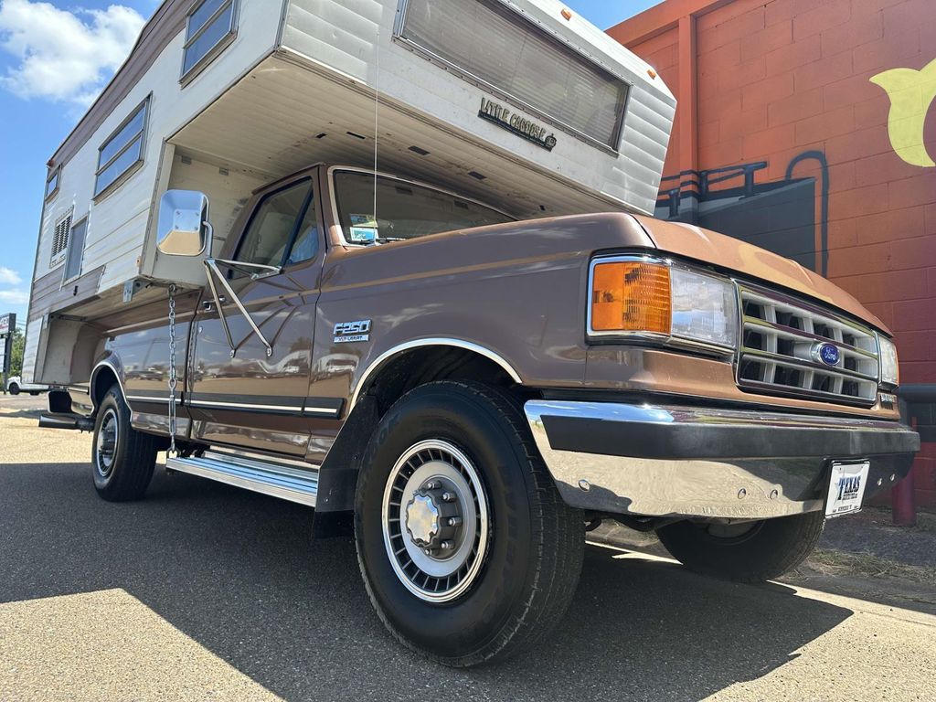 1988 Ford F-250 - Photo 5