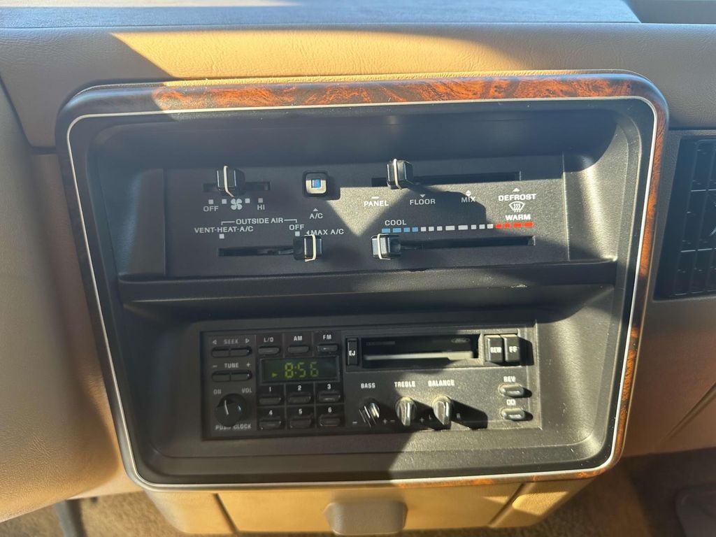 1988 Ford F-250 - Photo 25
