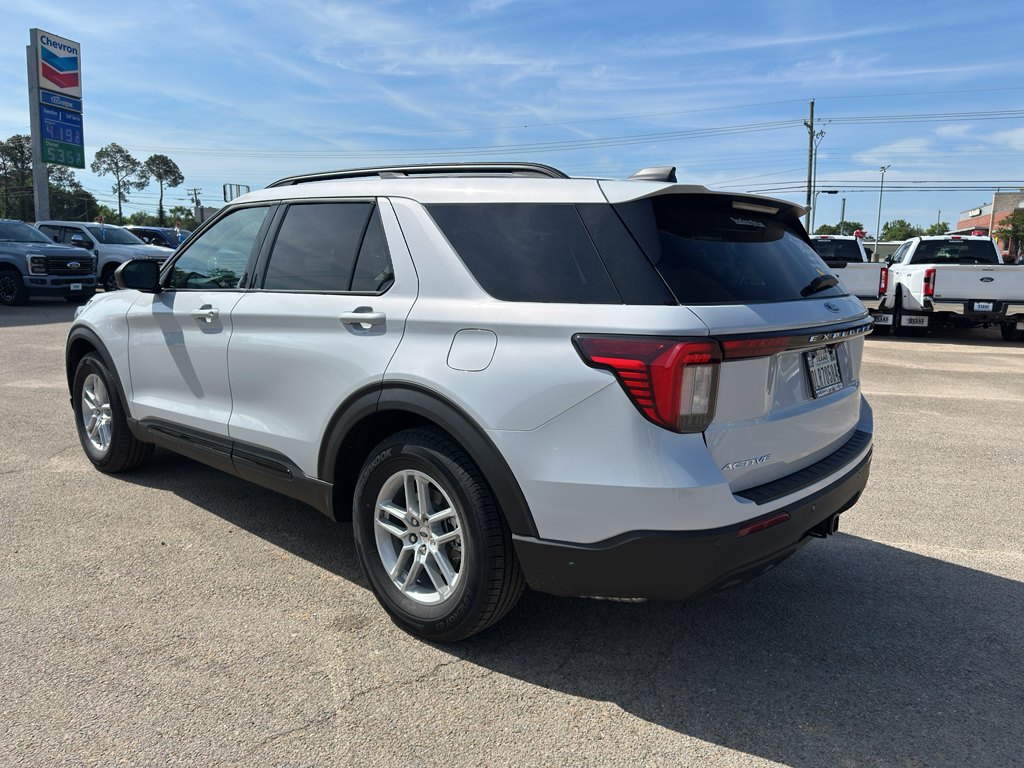 2026 Ford Explorer Active - Photo 5