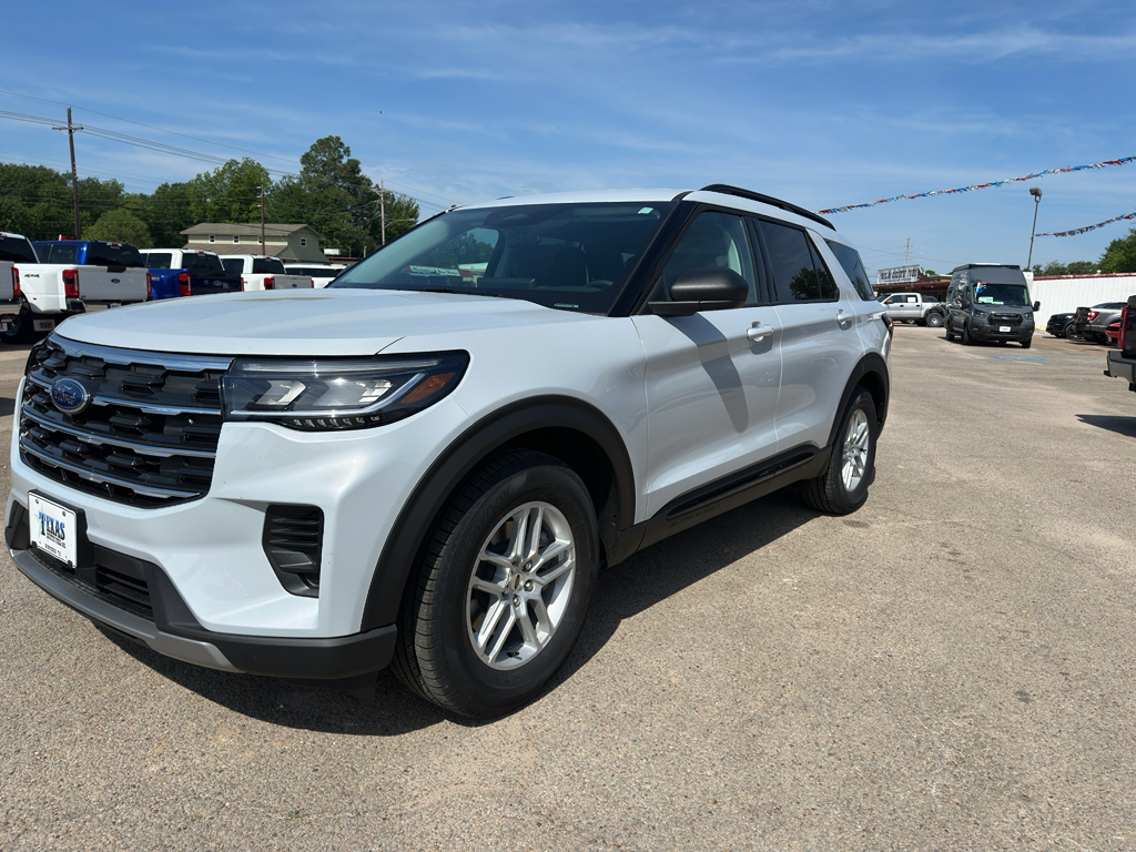 2026 Ford Explorer Active - Photo 4