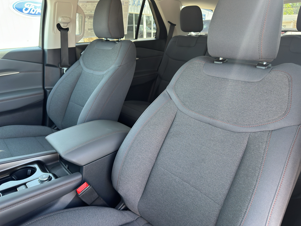 2026 Ford Explorer Active - Photo 13