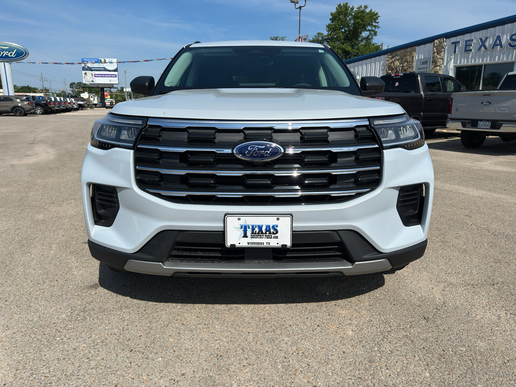 2026 Ford Explorer Active - Photo 2