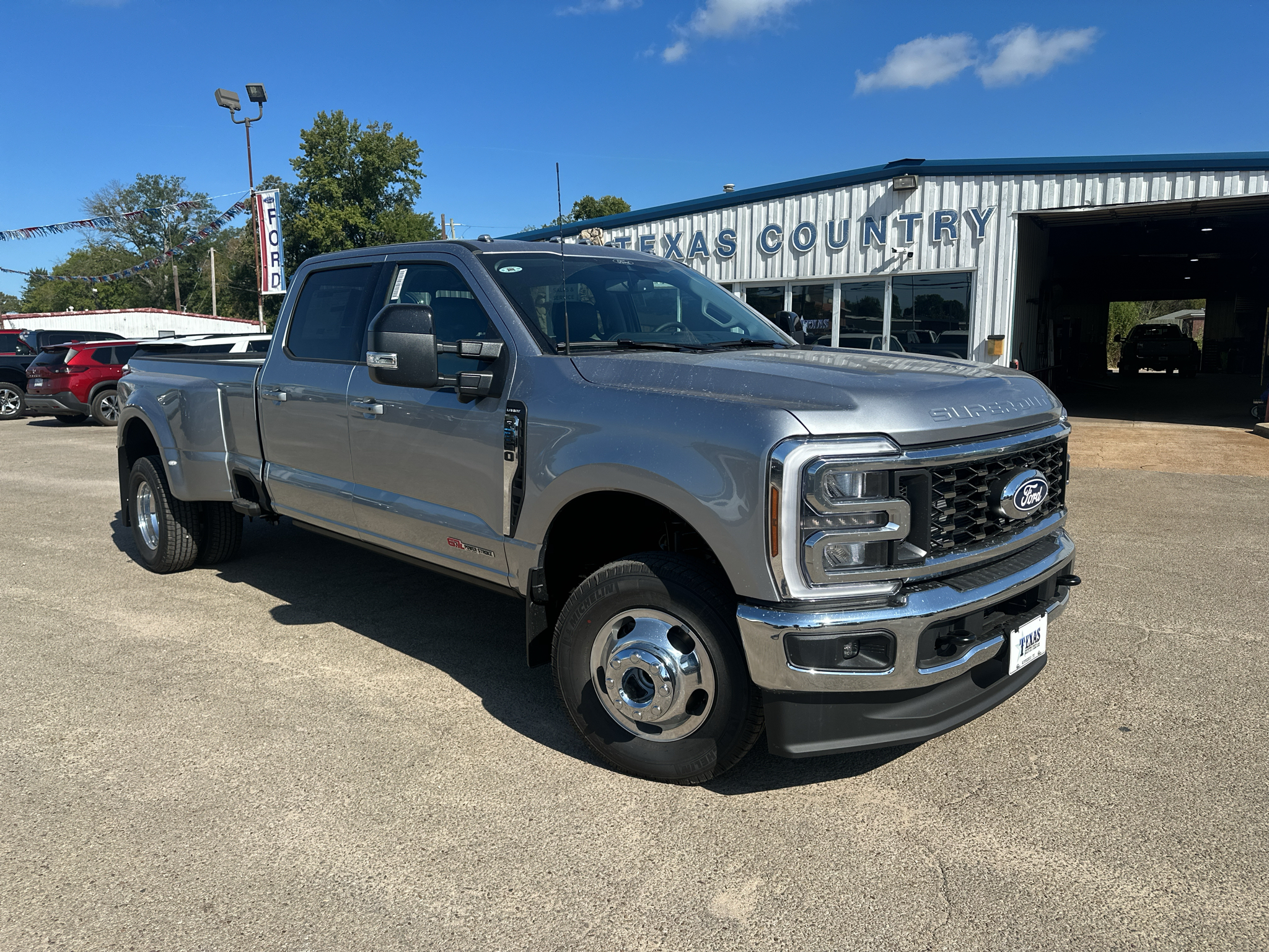 2027 Ford F-350 Super Duty Lariat