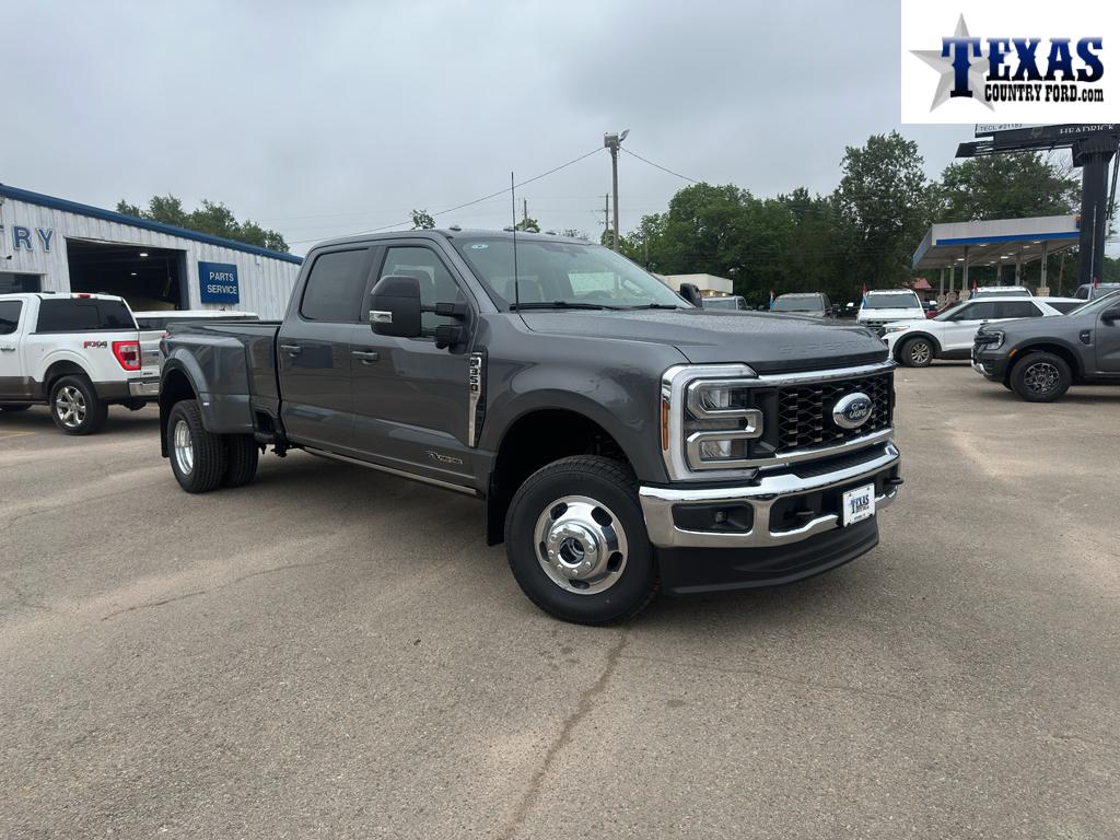 2026 Ford F-350 Lariat 4x4 Crew Cab 8' Box DRW's photo