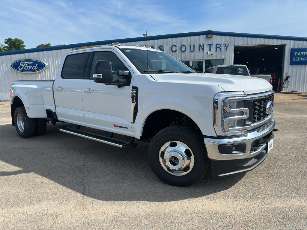 2026 Ford F-350 Lariat 4x4 Crew Cab 8' Box DRW's photo
