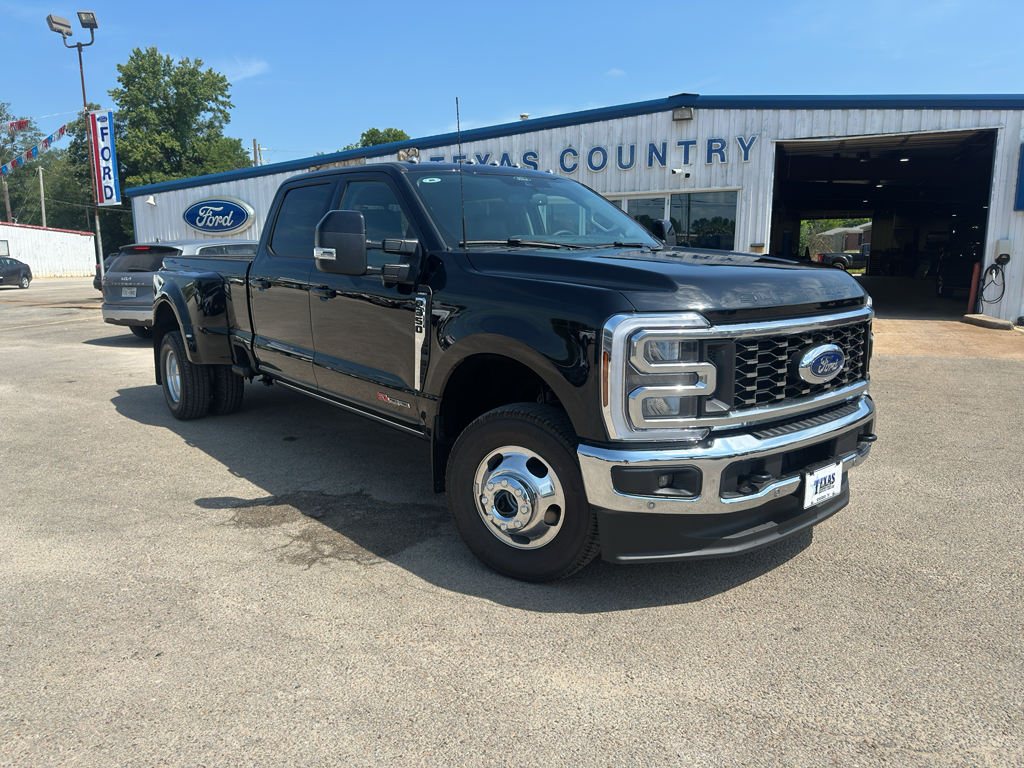 2026 Ford F-350 Lariat 4x4 Crew Cab 8' Box DRW's photo