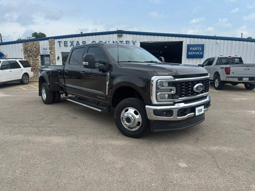 2024 Ford F-350 Lariat 4x4 Crew Cab 8' Box DRW's photo