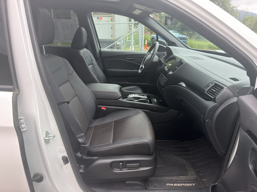 Used 2025 Honda Passport SUV