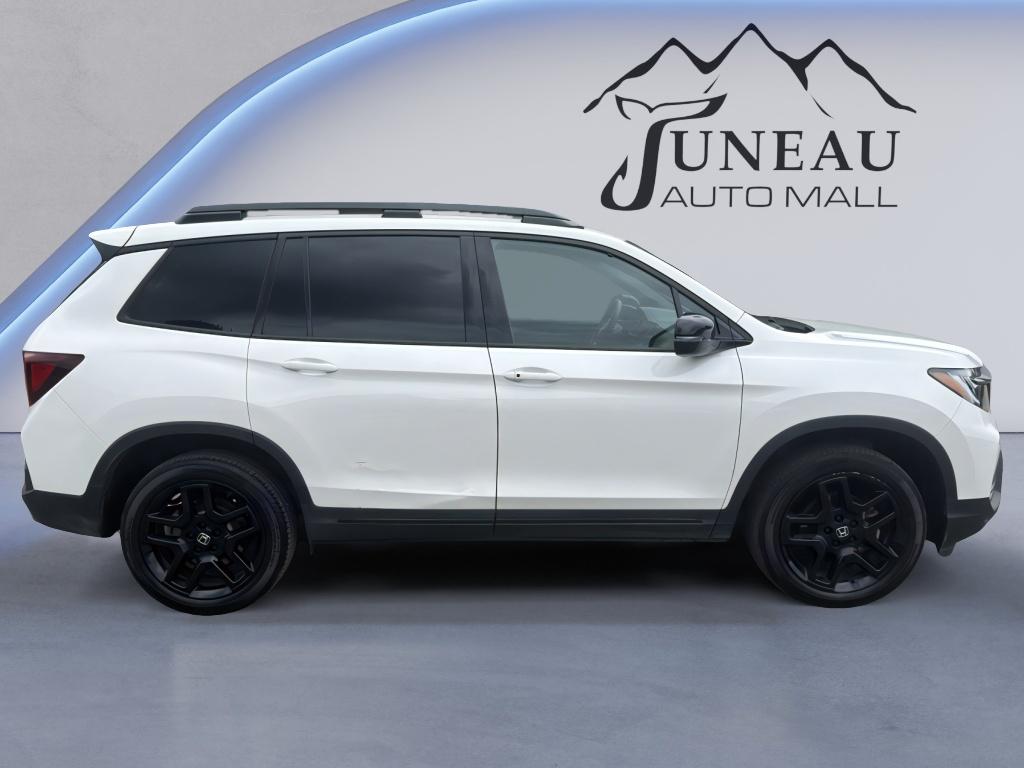 Used 2025 Honda Passport SUV