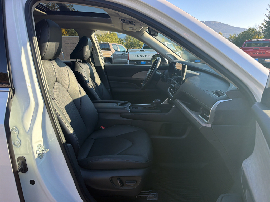 Used 2024 Toyota Grand Highlander SUV