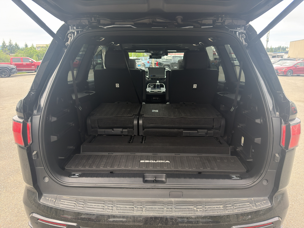 2024 Toyota Sequoia Platinum - Photo 13