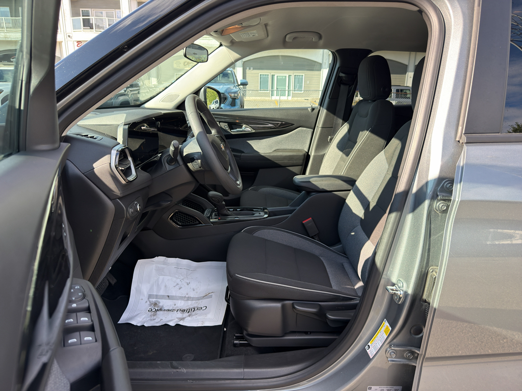 Used 2025 Chevrolet TrailBlazer SUV