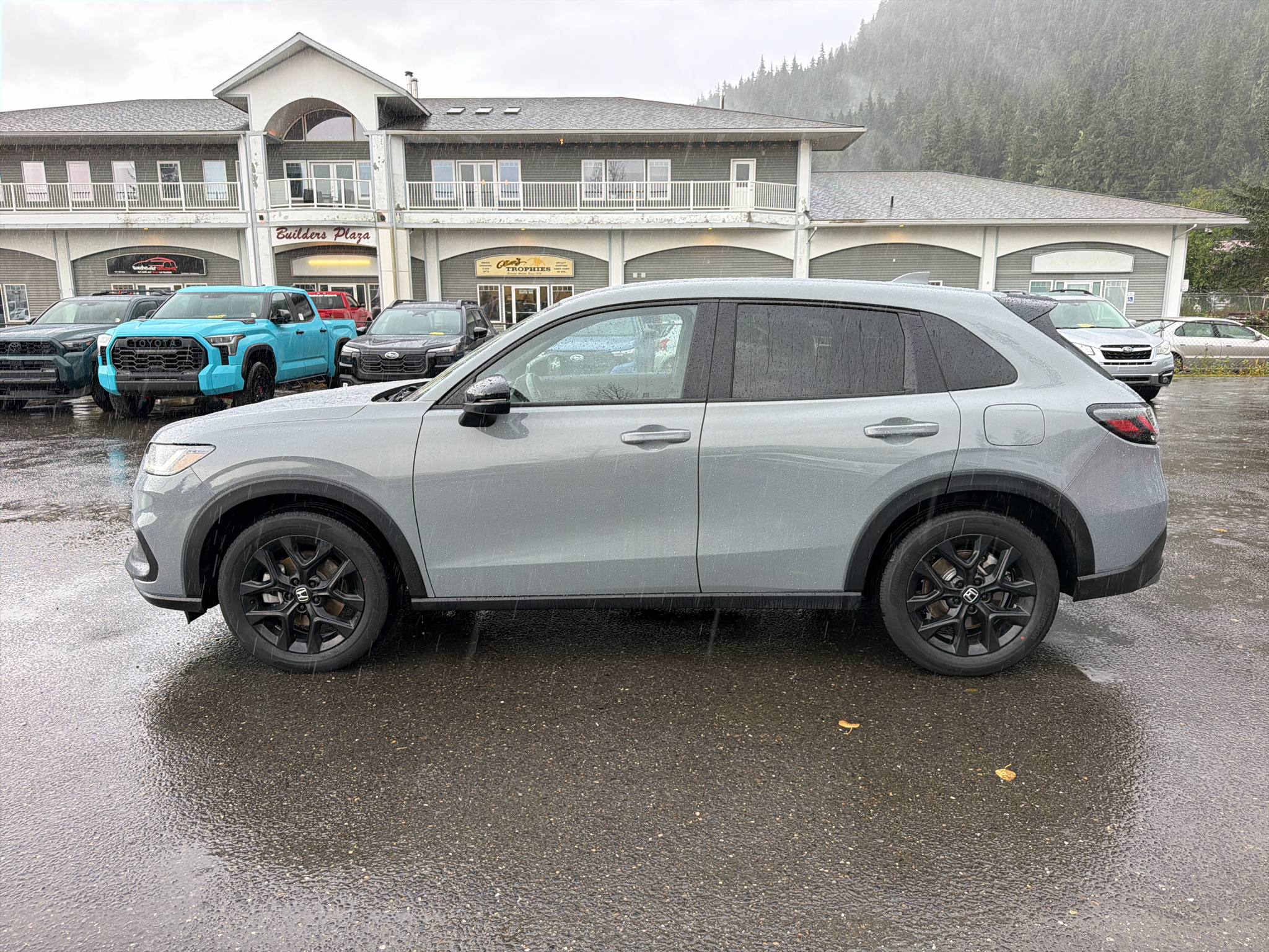 Used 2025 Honda HR-V SUV
