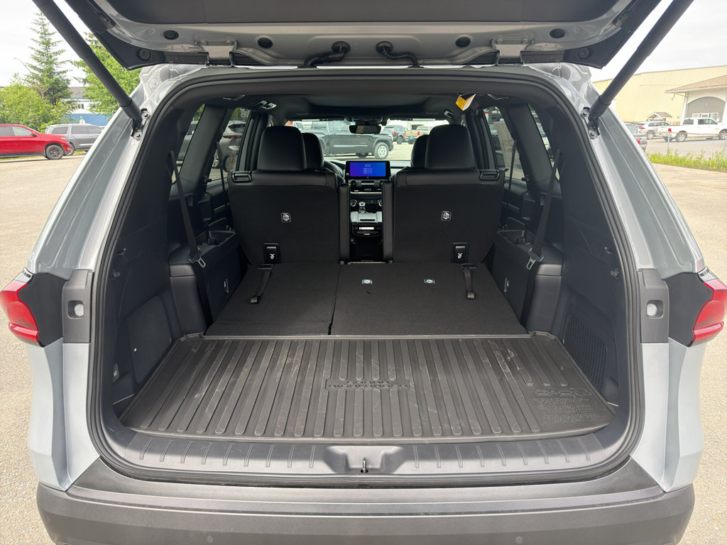 New 2026 Toyota Grand Highlander Hybrid SUV