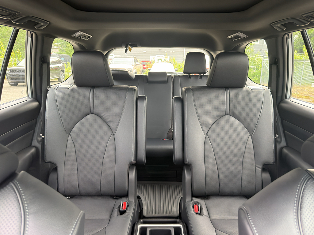 New 2026 Toyota Grand Highlander Hybrid SUV