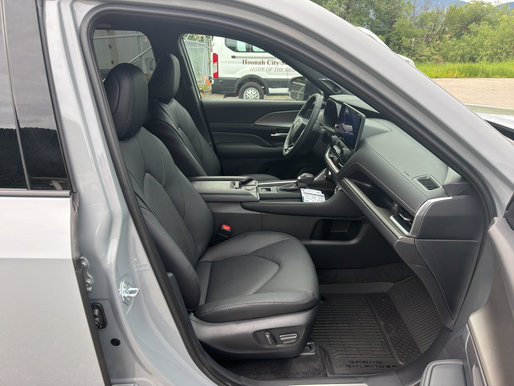 New 2026 Toyota Grand Highlander Hybrid SUV