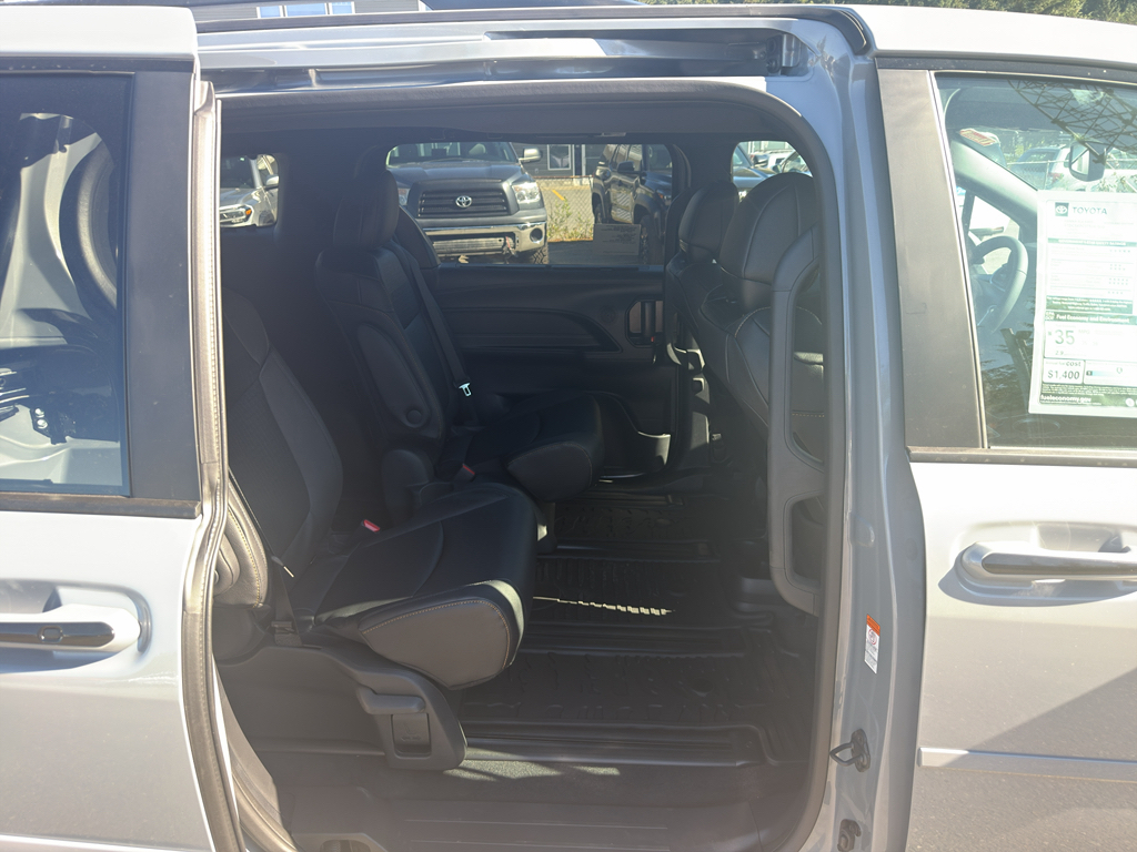 New 2026 Toyota Sienna Van