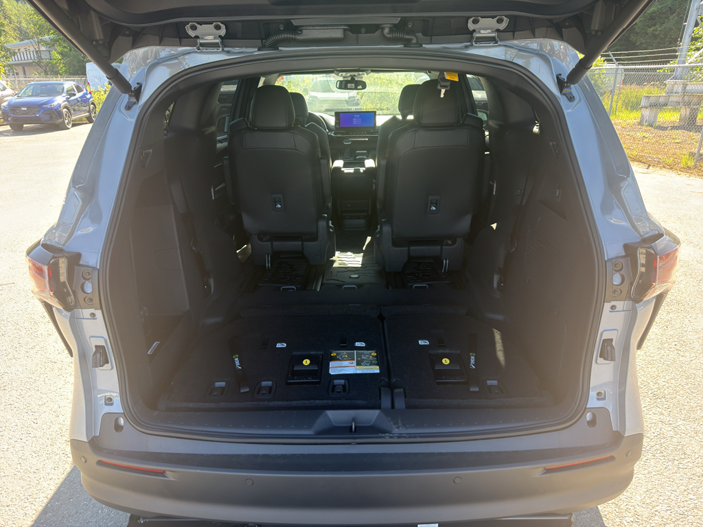 New 2026 Toyota Sienna Van