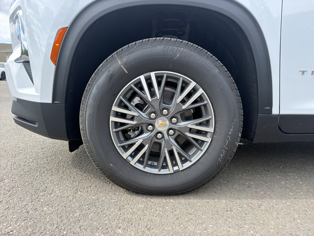 2026 Chevrolet Traverse LT - Photo 9